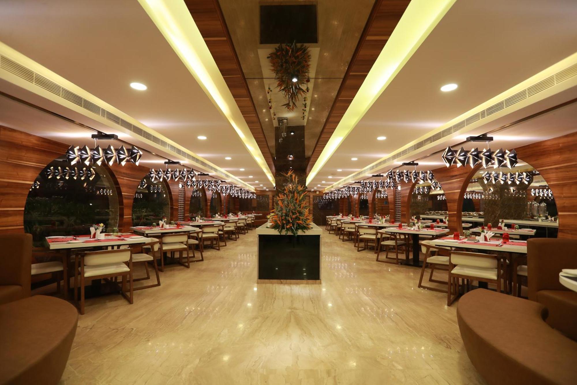 Hotel Park Elanza Chennai Bagian luar foto