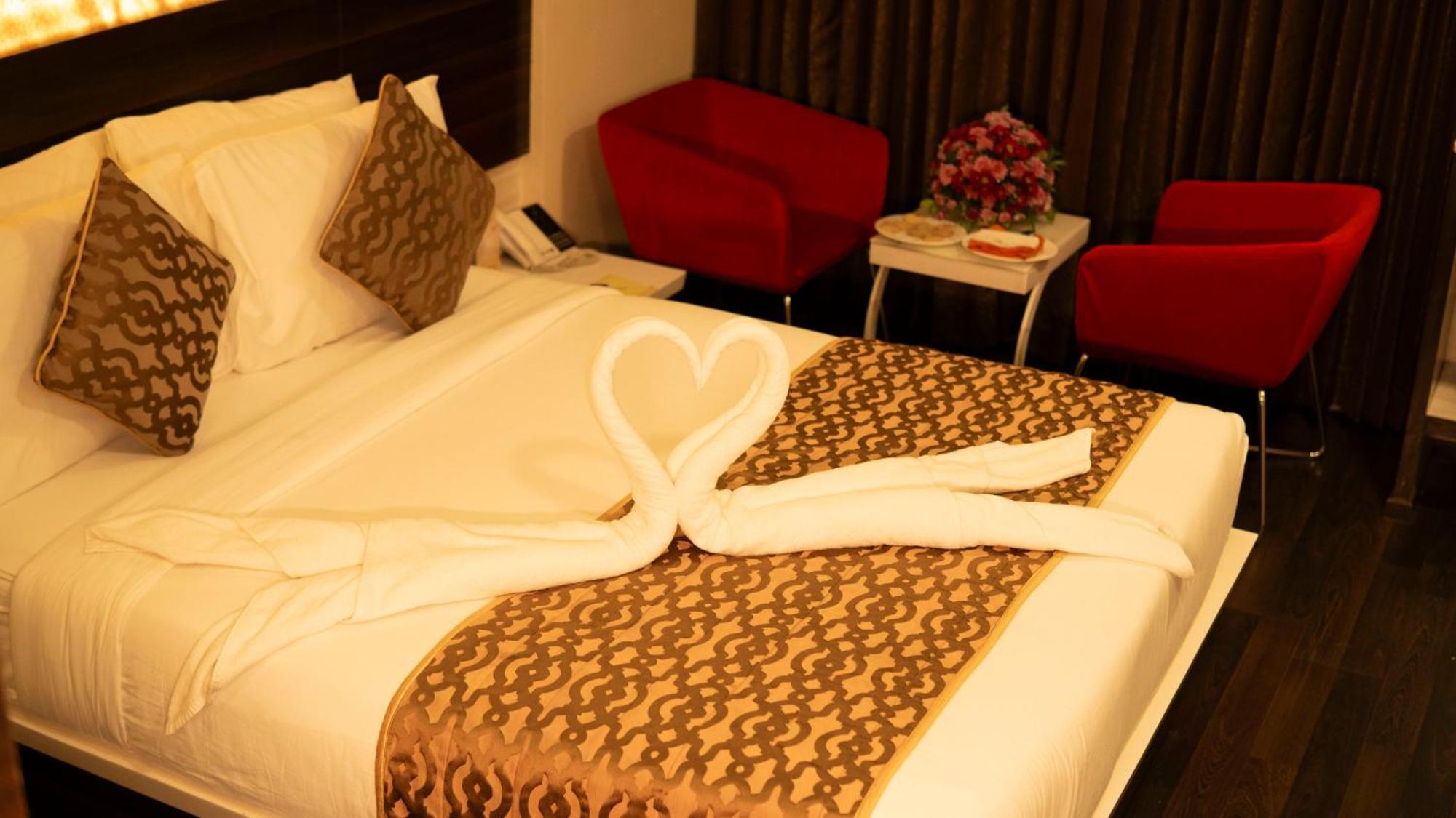Hotel Park Elanza Chennai Bagian luar foto