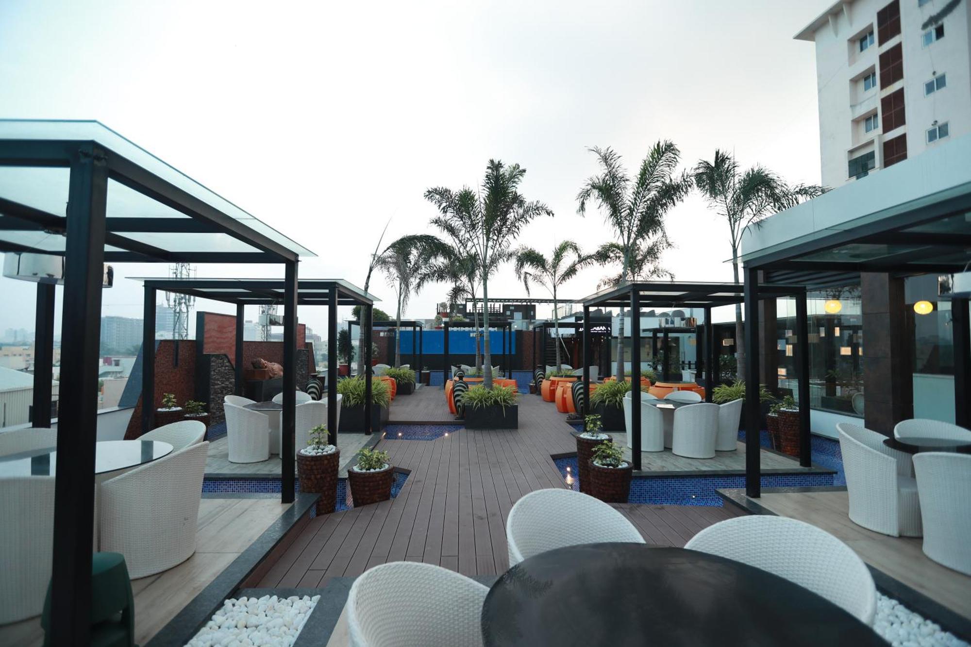 Hotel Park Elanza Chennai Bagian luar foto
