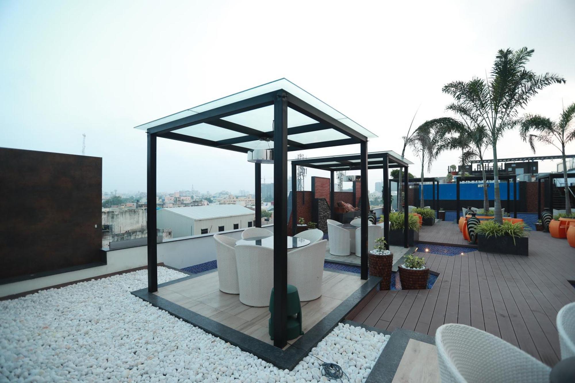 Hotel Park Elanza Chennai Bagian luar foto