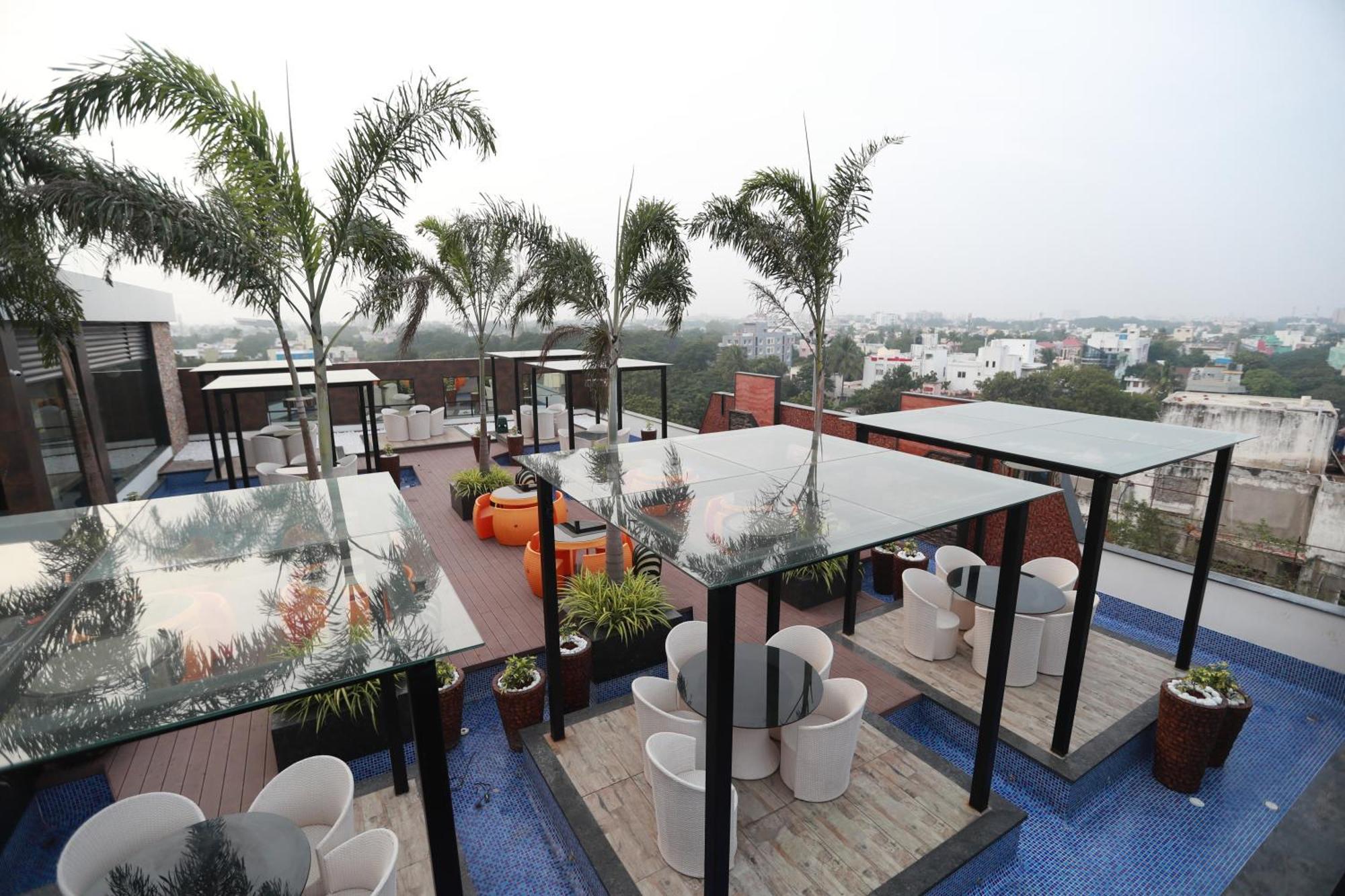 Hotel Park Elanza Chennai Bagian luar foto