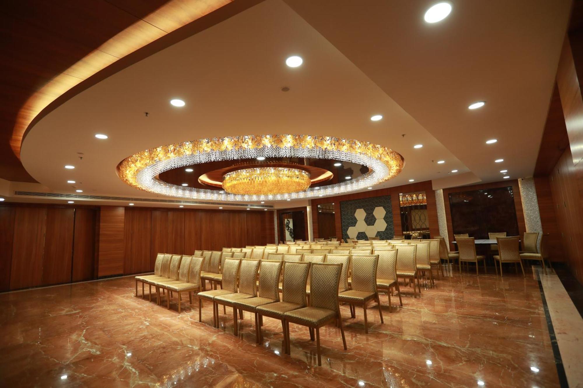 Hotel Park Elanza Chennai Bagian luar foto